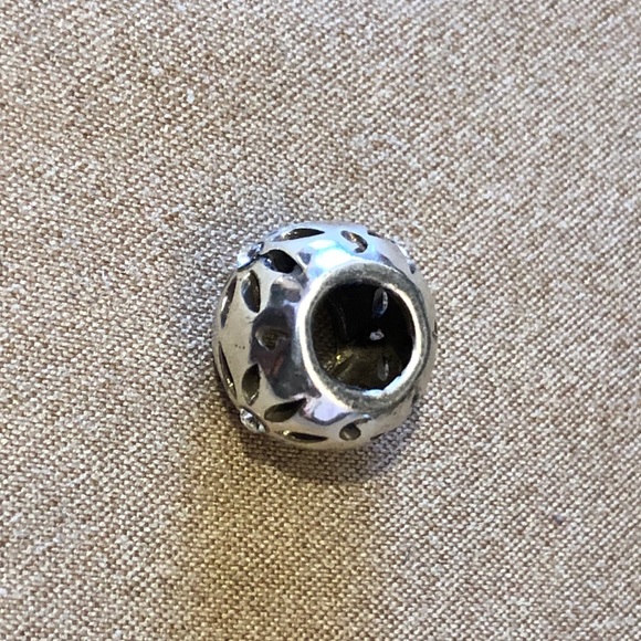 Brighton Trade Winds Bead Cutout floral design & clear crystal accents Retired - Picture 3 of 7